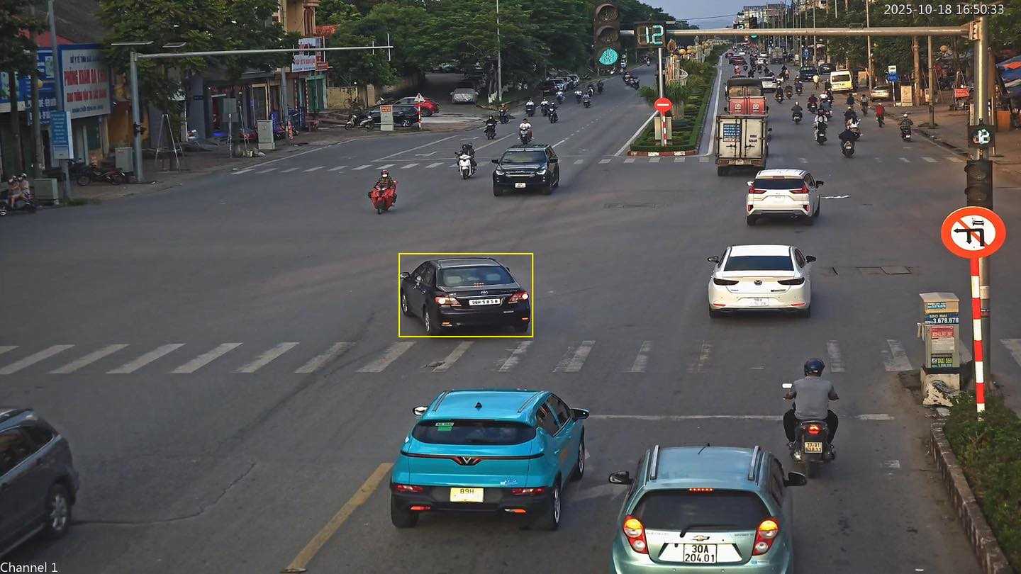 1 vehiculo (marcado de oro) multado en Bac Ninh. Foto: Departamento de Policia de Trafico de la provincia de Bac Ninh