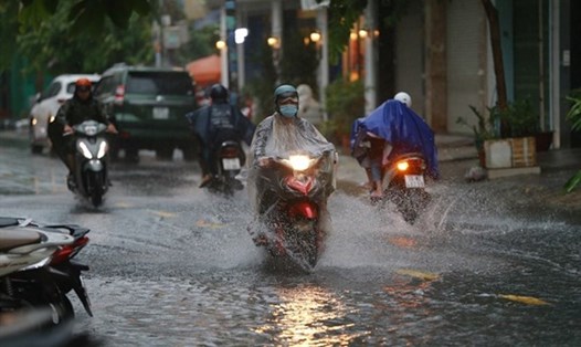 Dự báo thời tiết Nam Bộ ngày mai 29.10 có nơi mưa to đến rất to vào chiều và đêm. Ảnh: Nguyên Chân