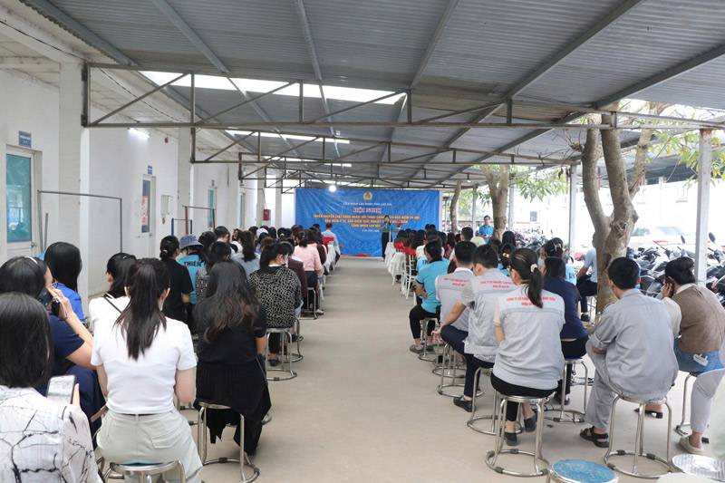 Toan canh chuong trinh. Anh: Cong doan Lao Cai