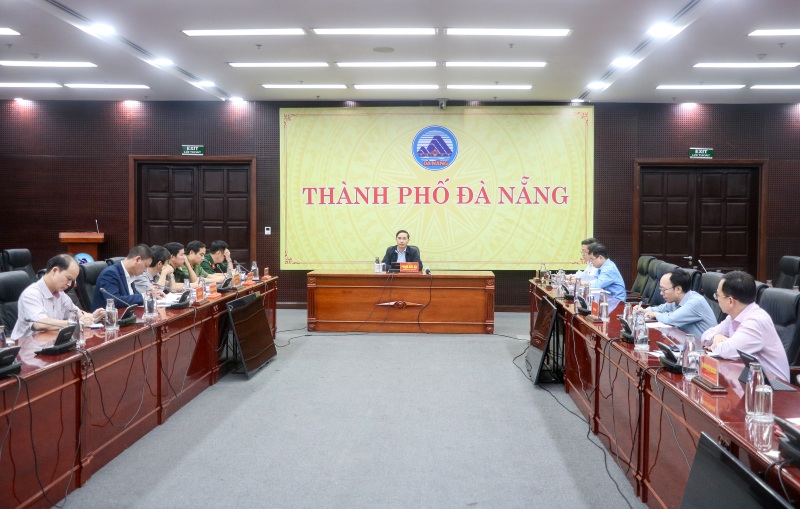 Da Nang hop khan ung pho voi dot mua lu lich su. Anh: Truong An