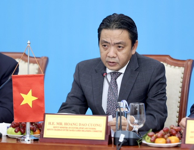 The Prime Minister reappointed Mr. Hoang Dao Cuong to hold the position of Deputy Minister of Culture, Sports and Tourism. Photo: Minh Khanh/Ministry of Culture, Sports and Tourism