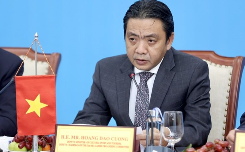 The Prime Minister reappointed Mr. Hoang Dao Cuong to hold the position of Deputy Minister of Culture, Sports and Tourism. Photo: Minh Khanh/Ministry of Culture, Sports and Tourism