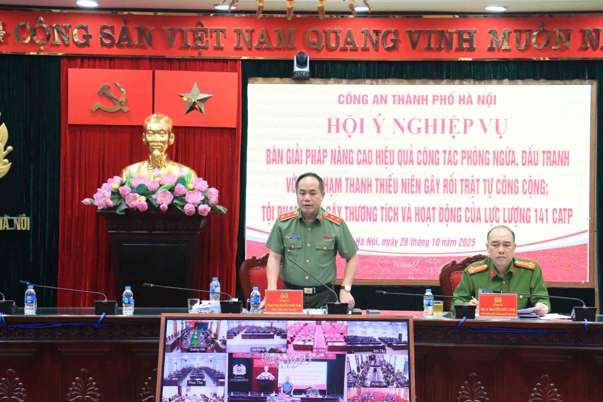 Trung tướng Nguyễn Thanh Tùng, Giám đốc Công an Hà Nội phát biểu chỉ đạo hội nghị. Ảnh: Công an Hà Nội 