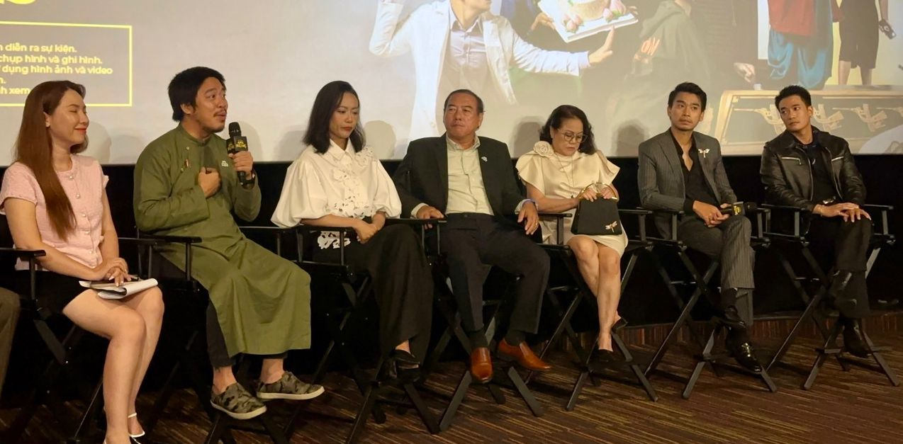 Ekip phim “Pha dam: Sinh nhat me” trong buoi giao luu voi truyen thong. Anh: Mai Anh.