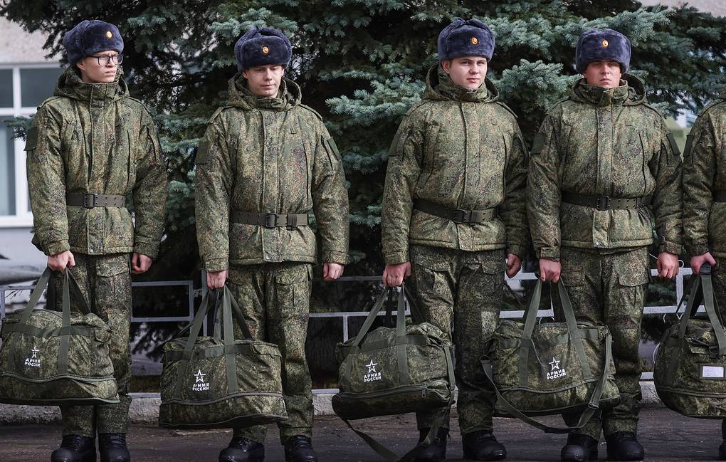 The Russian State Duma has passed a new law allowing year-round military service procedures. Photo: TASS