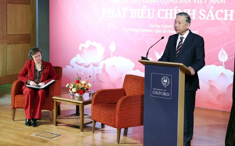 General Secretary To Lam delivered a policy speech at Oxford University. Photo: Thong Nhat  VNA