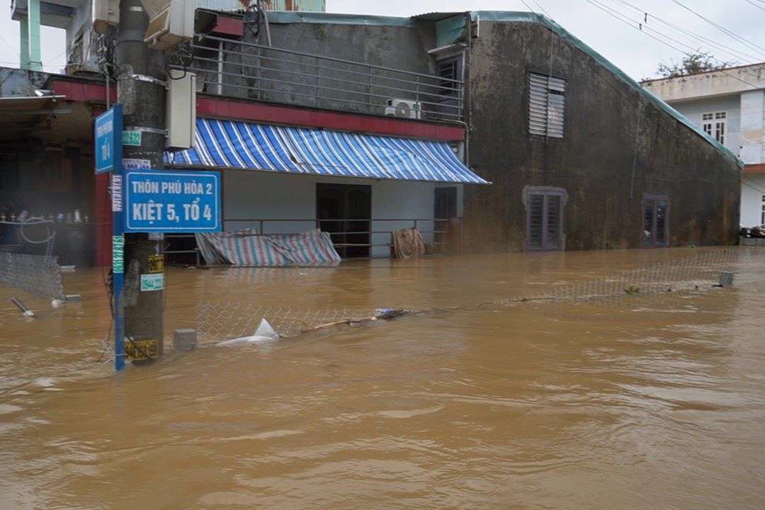 Mot so khu vuc vung ven TP Da Nang (cu) nhu phuong Hai Van, xa Ba Na, xa Hoa Tien... ngap ung sau. Anh: Tran Thi