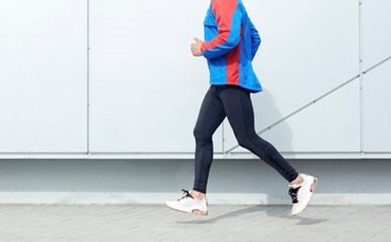 Increase your walking steps, reduce excess fat. Photo: Thuy Duong