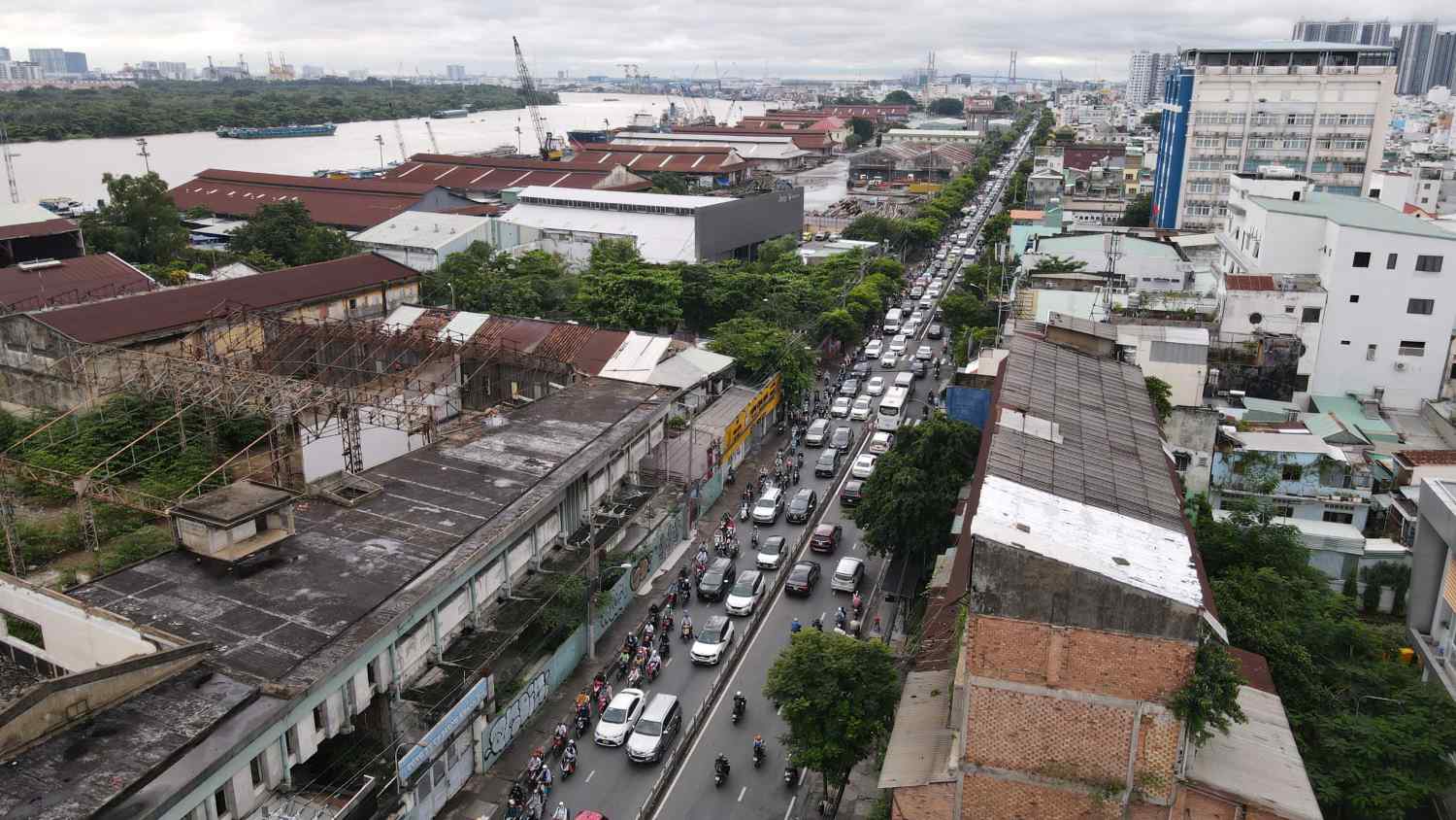 남부 지방의 맑은 날씨가 잠시 중단되었습니다. 사진: 안 뚜
