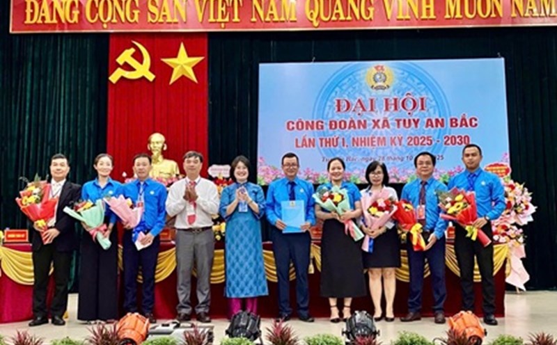 Tuy An Bac Commune Labor Union (Dak Lak Province) launched a new term executive committee. Photo: Dak Lak Labor Union
