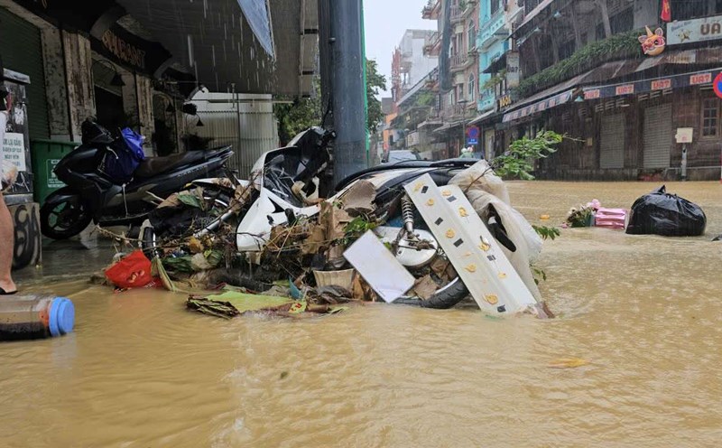 Many places in Hue are still flooded (photo on the morning of October 29). Photo: Nguyen Luan.