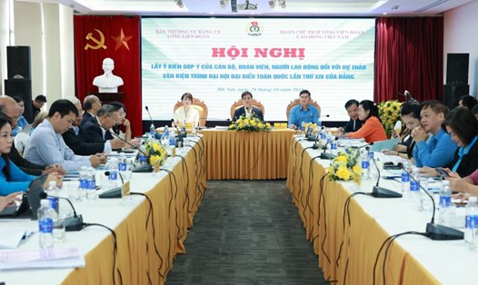 Hội nghị lấy ý kiến góp ý của cán bộ, đoàn viên, người lao động đối với Dự thảo Văn kiện trình Đại hội đại biểu toàn quốc lần thứ XIV của Đảng do Tổng LĐLĐVN tổ chức. Ảnh: Hải Nguyễn