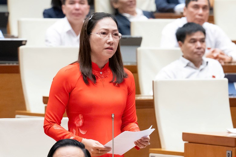 National Assembly delegate Nguyen Thi Yen Nhi suggested that the Government should have a key solution to the situation of online kidnapping. Photo: Quochoi.vn.