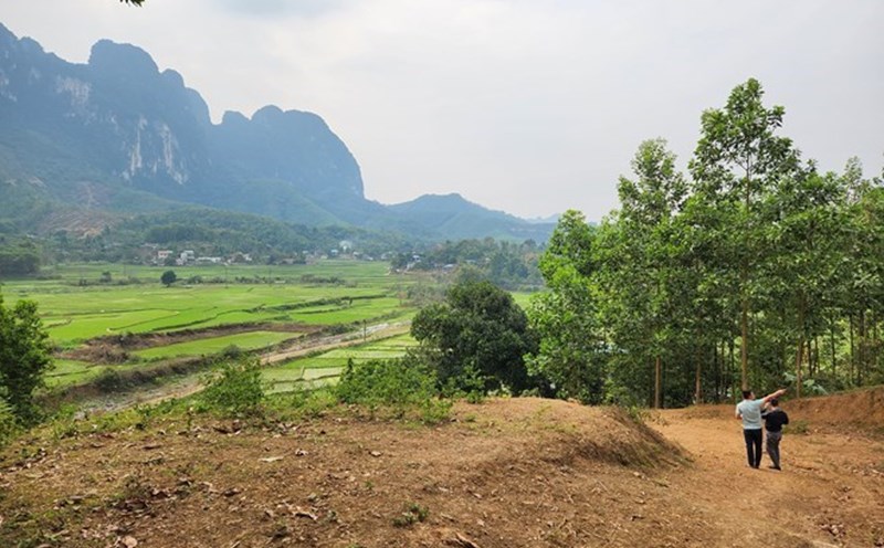 Regulations on land use purpose conversion are of interest to the people. Photo: Xuyen Dong