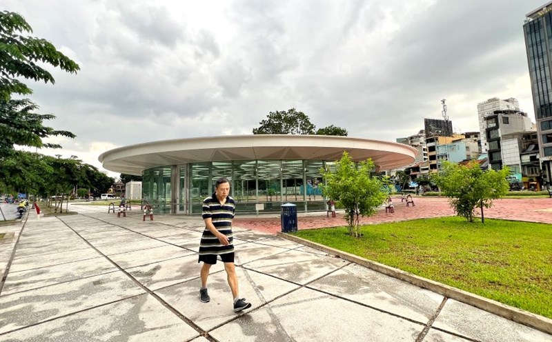 Above Ben Thanh underground station belongs to Metro Line 1. Photo: Anh Tu