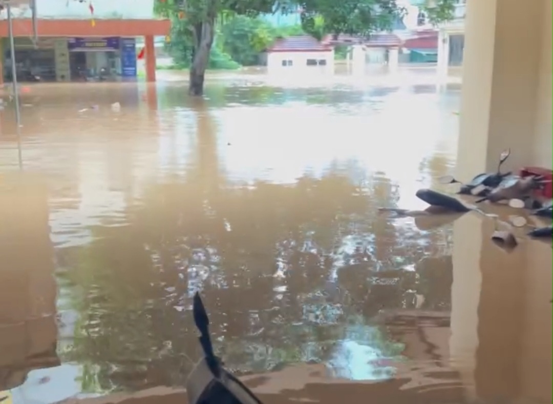 Chung cu thuong xuyen roi vao tinh trang ngap ung. Anh: Tuan