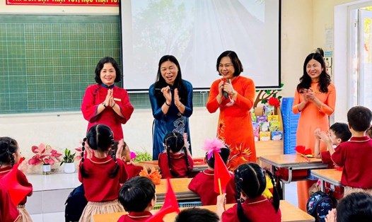 Tiếng Anh thành môn học bắt buộc từ lớp 1 trong giai đoạn 2025 - 2035. Ảnh: Vân Trang