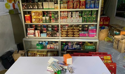 Cửa hàng thực phẩm chức năng nơi D tự bán thuốc chữa bệnh khiến một người uống vào đã tử vong, D bị truy tố. Ảnh: Hoàng Anh