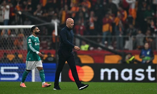 Arne Slot cần có sự điều chỉnh để giúp Liverpool sớm trở lại đường đua.  Ảnh: AFP