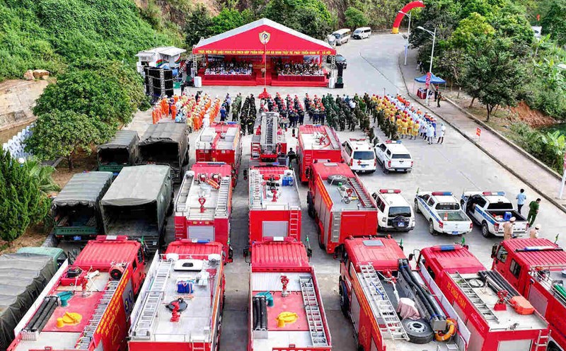 Overview of the fire prevention and fighting drill in Son La province in 2025. Photo: Cao Thien