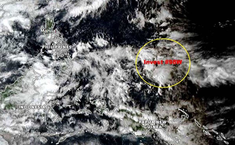 Low pressure 98W appeared on the afternoon of October 29. Photo: Weather News
