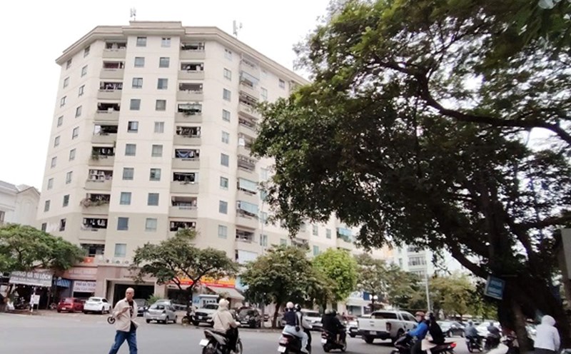 Many people are concerned about rising real estate prices. Photo: Xuyen Dong