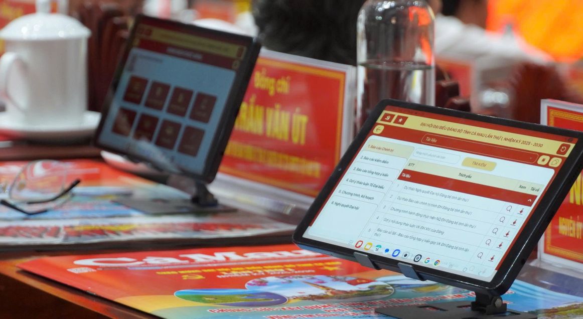 Dai hoi khong tai lieu giay, dau an chuyen doi so manh cua tinh Ca Mau. Anh: Ta Quang