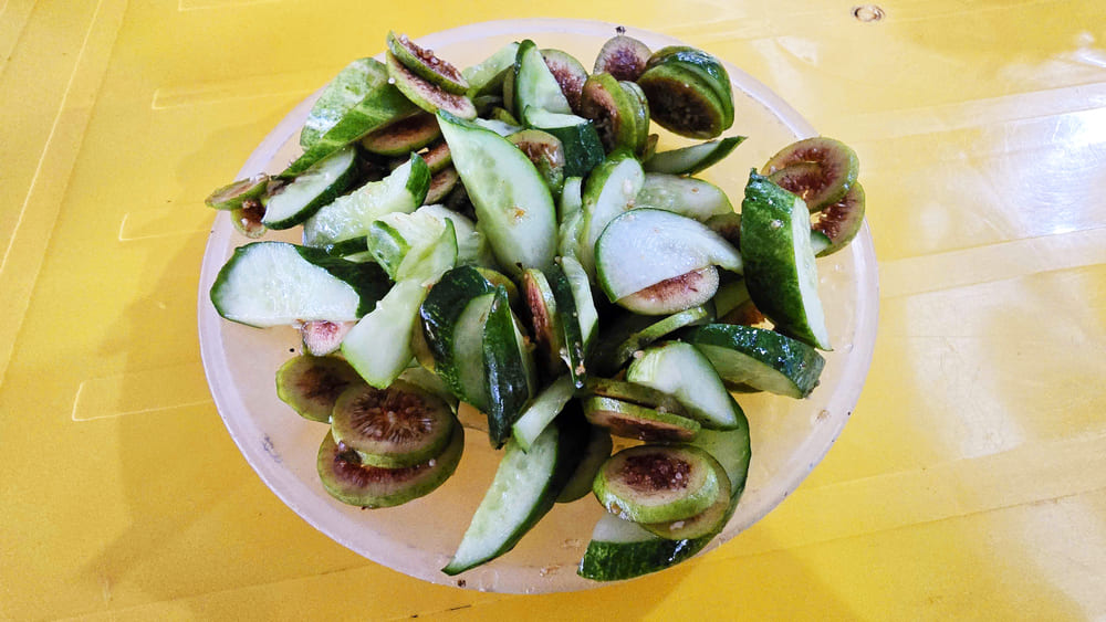 무화과를 곁들인 멜론은 가족 식사를 위한 효과적인 느끼함 해소법입니다. 사진: 뚜언 닷