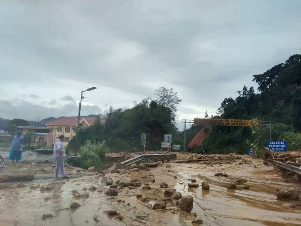 Khu vuc len deo Lo Xo ngon ngang dat da. Anh: Cong an 