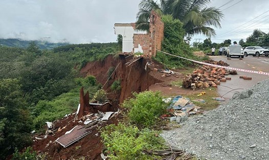 6 hộ dân trong vùng sạt lở tuyến đường vào Trạm OPY 500kV (thuộc Nhà máy Thủy điện Ia Ly, xã Ia Ly, Gia Lai) đã được di dời đến nơi an toàn. Ảnh: Hoài Phương