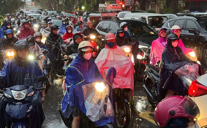 Weather forecast for the Northeast region will have scattered rain tomorrow, October 30. Photo: Vu Linh