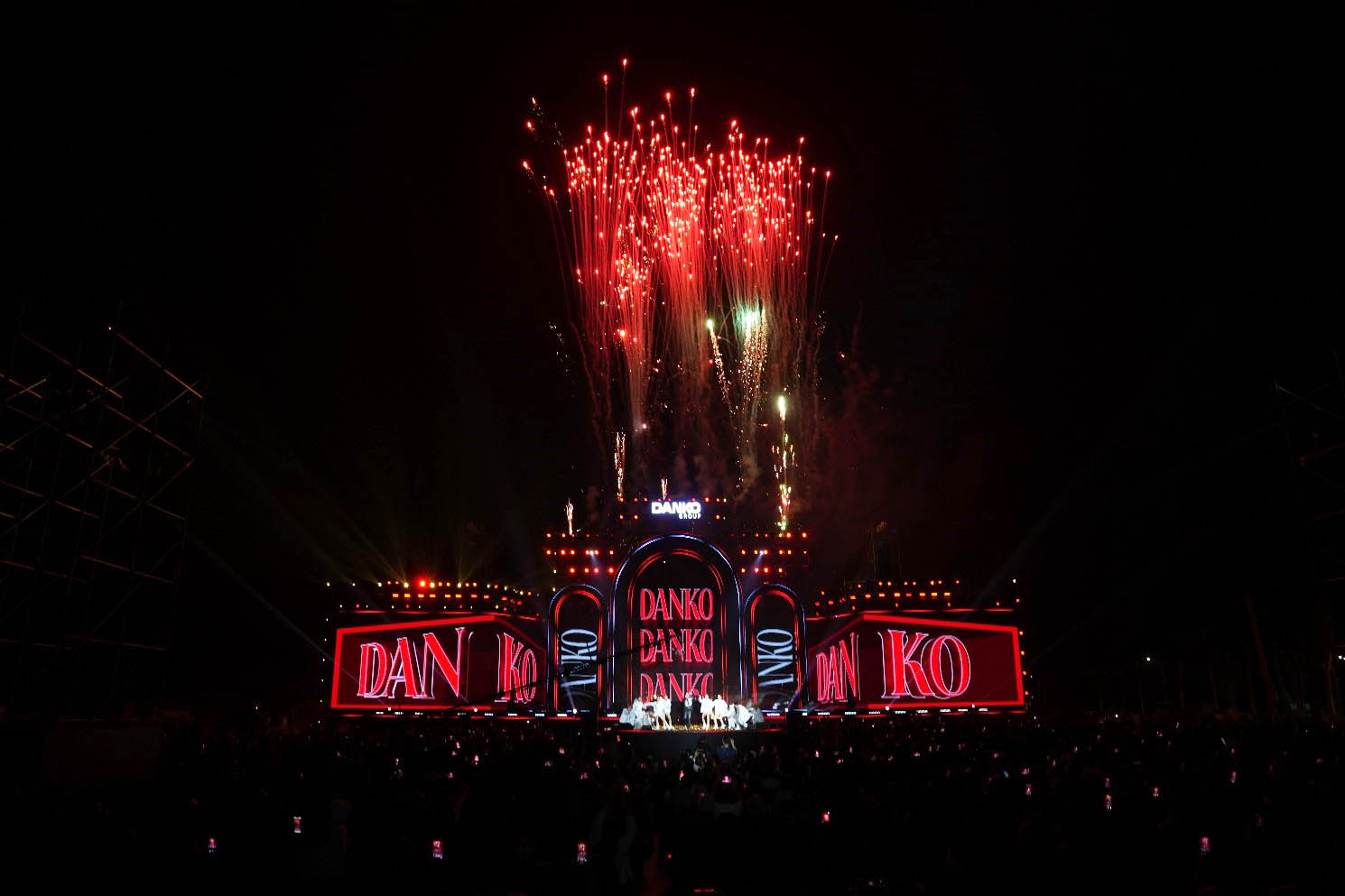 ミュージックナイトステージ「Autumn for you」～ひとコマひとコマにアートが昇華する場所～