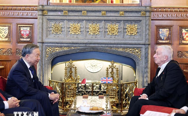 General Secretary To Lam met with Speaker of the House of Representatives Anh Lindsay Hoyle. Photo: VNA