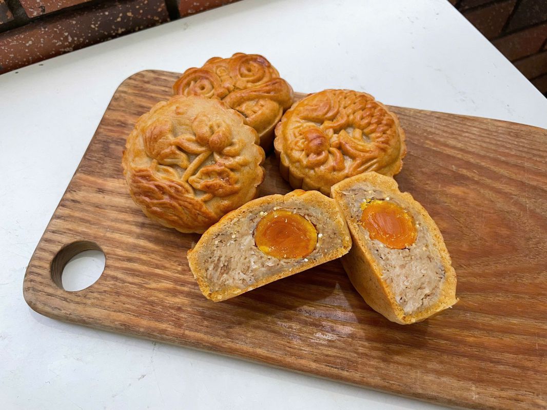 Mooncakes are meaningful for the family on the 8th of the 8th lunar month. Photo: Noth cafe