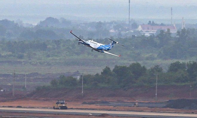 Long Thanh airport (Long Thanh commune) has officially welcomed the first standard flight. Photo: HAC