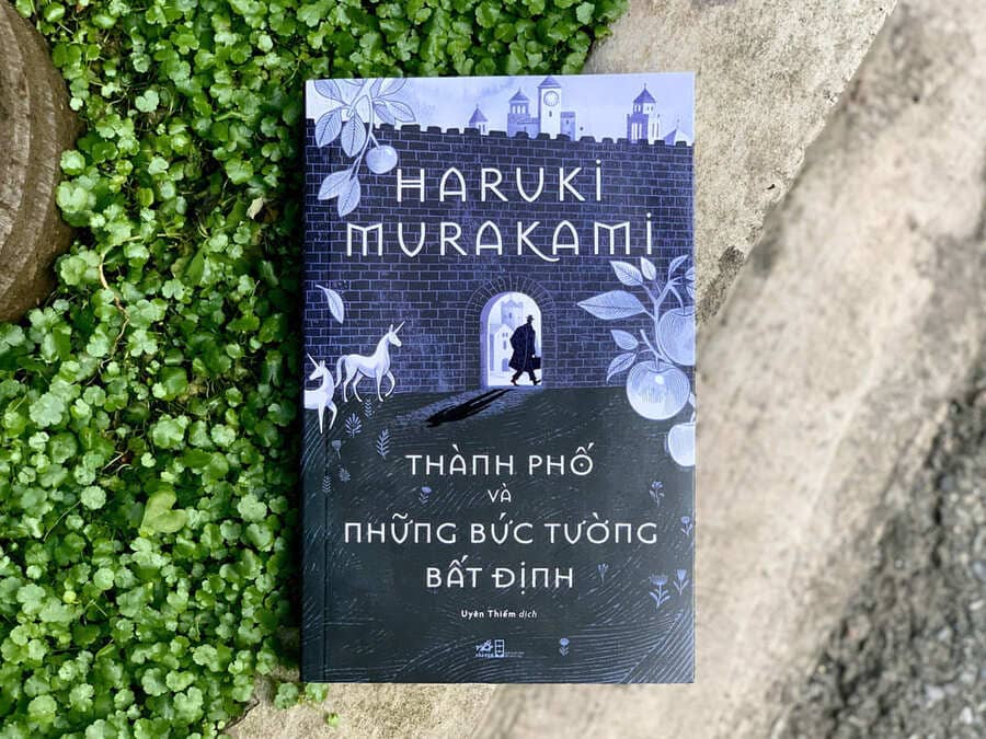 The novel "City and Uncertain Wards" by author Haruki Murakami is officially launched to Vietnamese readers. Photo: Publishing House