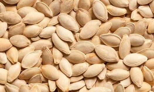 Hạt bí ngô có nhiều chất dinh dưỡng giúp bổ thận. Ảnh: Kiều Vũ.