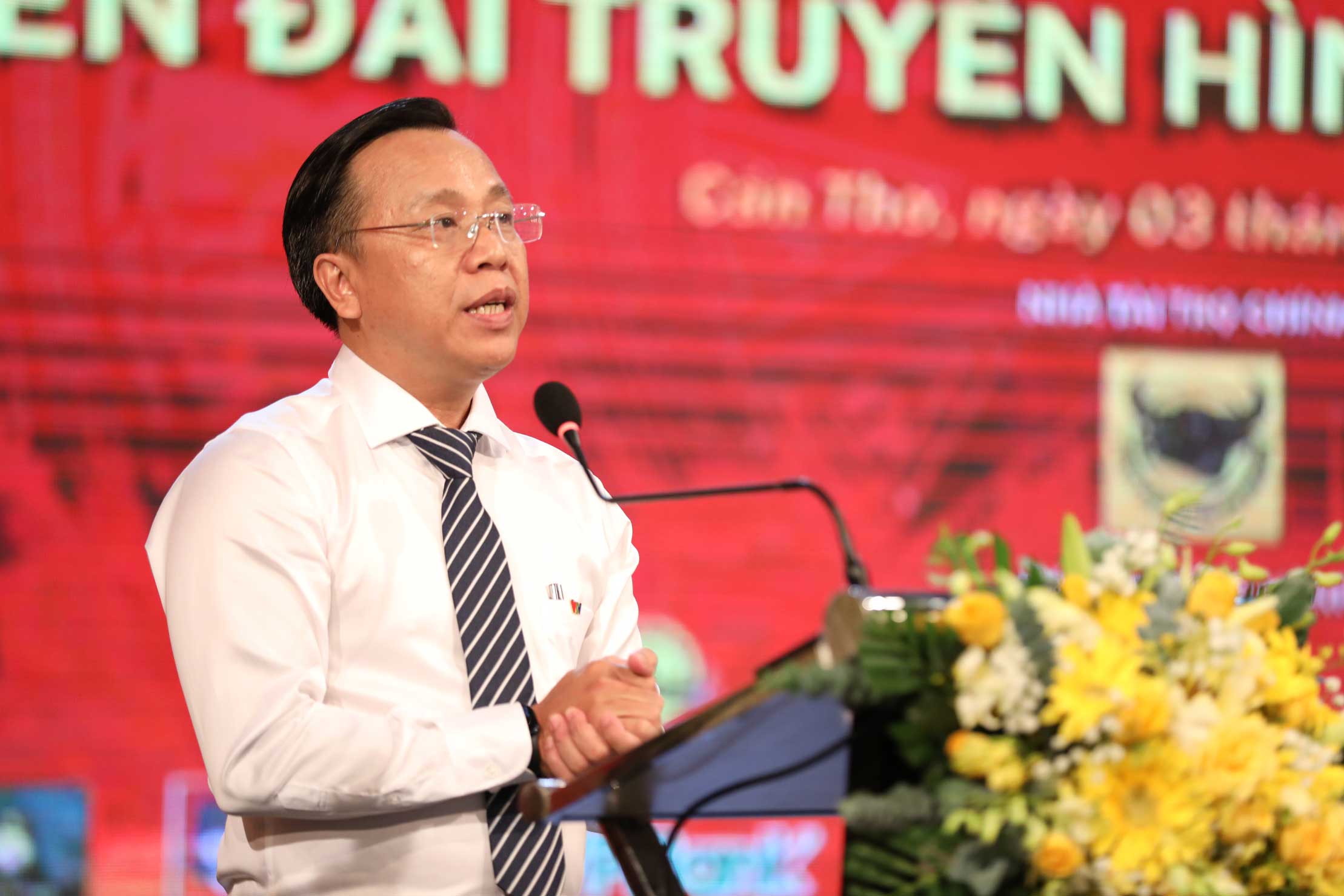 Nha bao Vo Ngoc Van Quan - Giam doc VTV Can Tho - phat bieu tai hoi nghi. Anh: VTV Can Tho