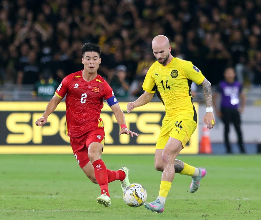 Malaysian football is in crisis after FIFA's penalty for time-based cheating of 7 naturalized players. Photo: Tuan Huu