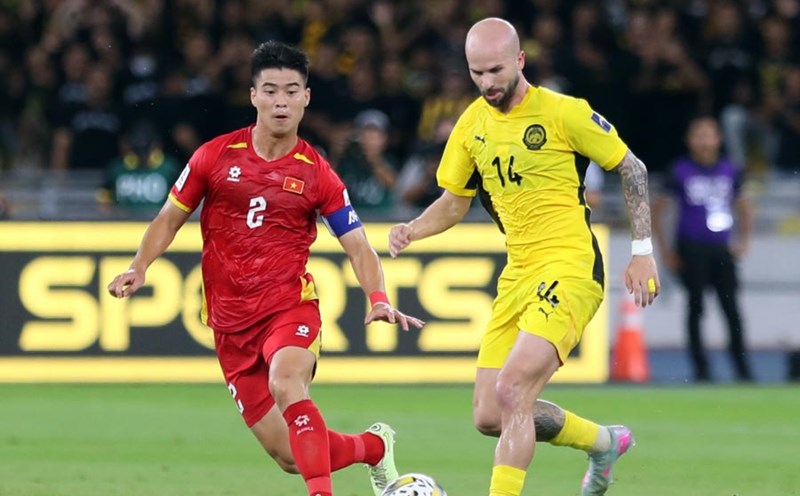 Malaysian football is in crisis after FIFA's penalty for time-based cheating of 7 naturalized players. Photo: Tuan Huu