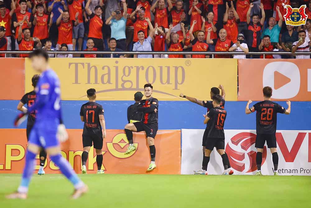 Ninh Binh continues to lead the V.League 2025-2026 rankings after round 6 ends. Photo: Ninh Binh Club