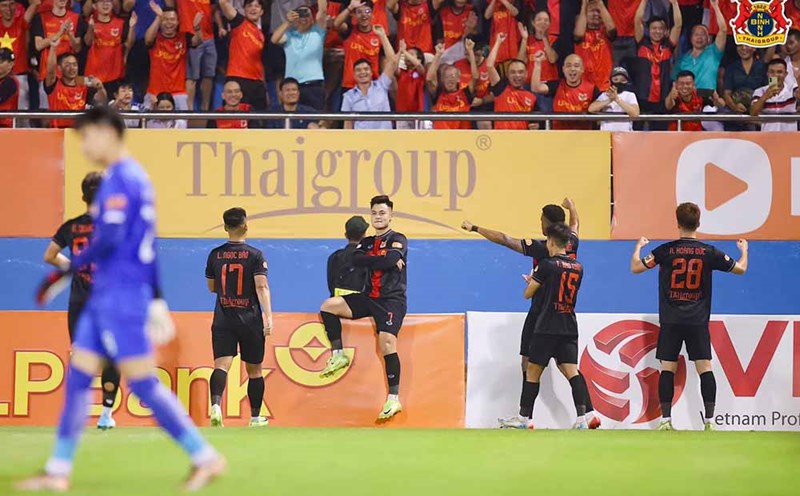 Ninh Binh continues to lead the V.League 2025-2026 rankings after round 6 ends. Photo: Ninh Binh Club