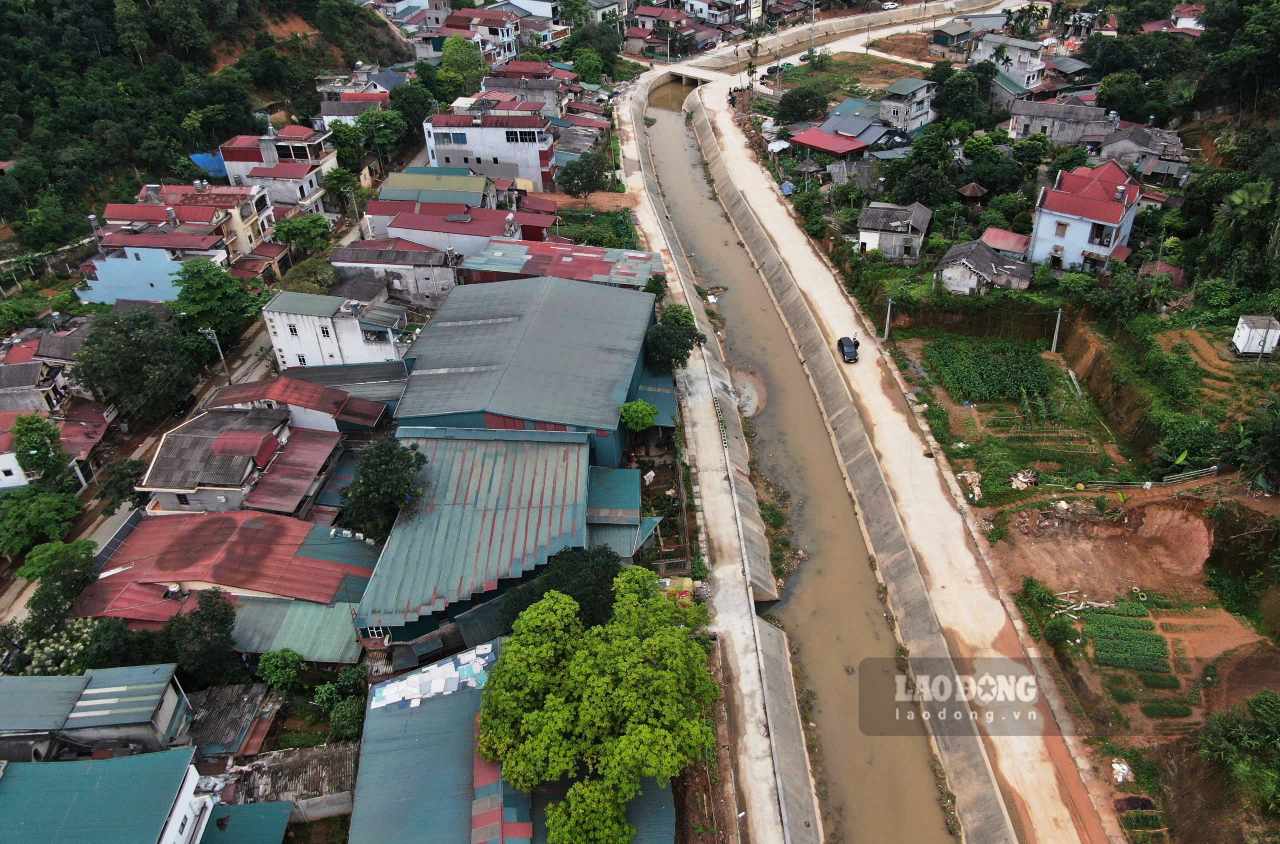 Du an ke suoi cau dai duoc trien khai da giup giam tinh trang ngap ung khu vuc trung tam tinh Yen Bai. Anh: Van Duc