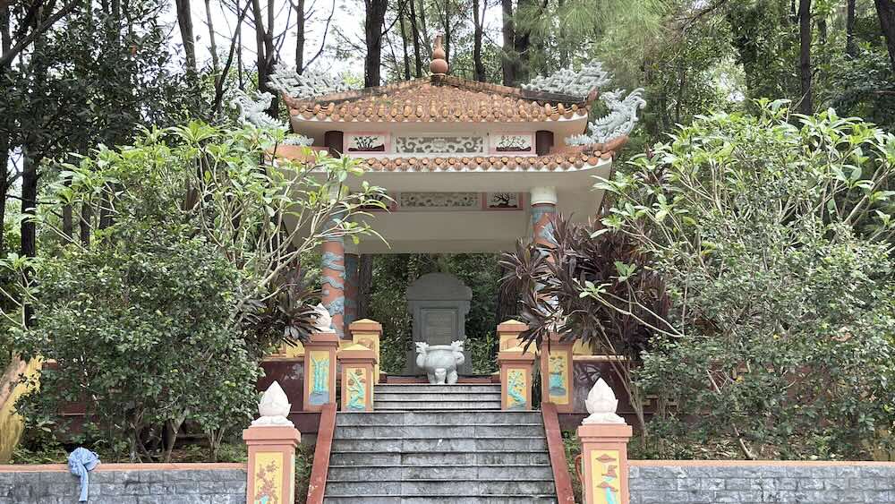 元ホーチミン主席夫人の最初の埋葬場所が修復中。写真:グエン・ルアン