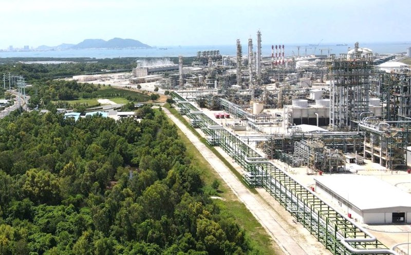 The petrochemical project in Long Son commune is implementing investment steps to become a green factory. Photo: Thanh An