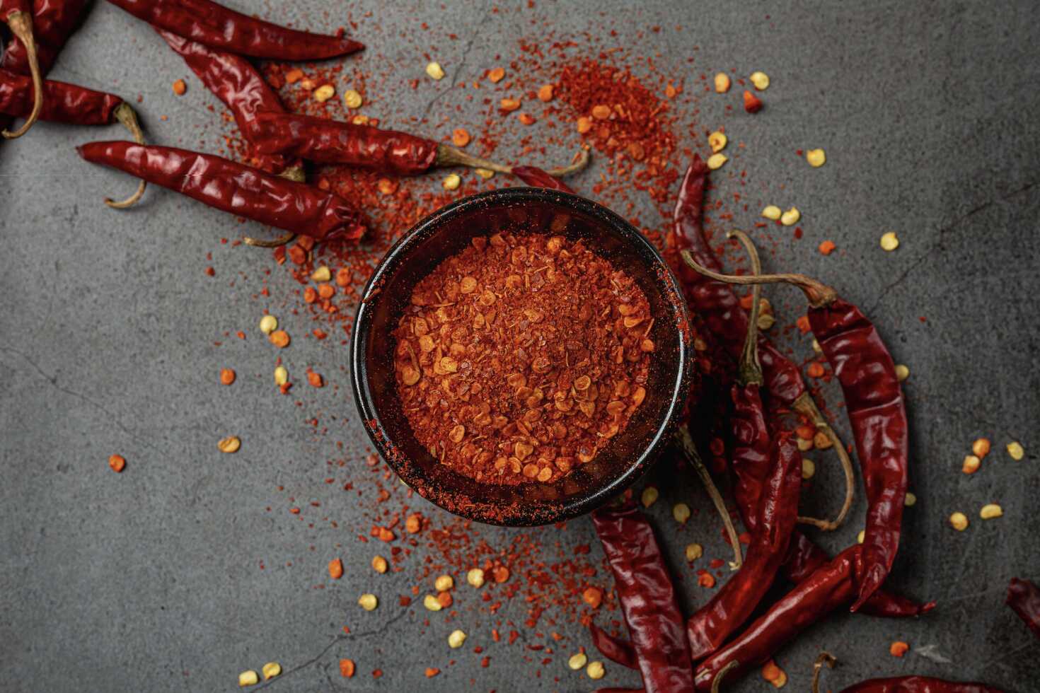 Spicy peppers can help you eat more slowly and support metabolism. Photo: Thuy Duong