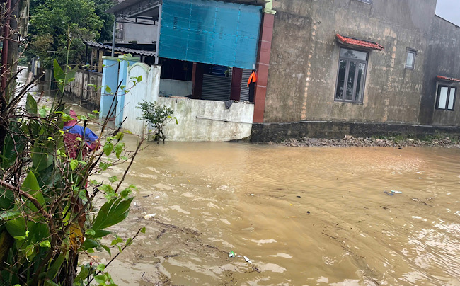 Nhieu noi tai xa Le Thuy ngap sau. Anh: Nguyen Lien