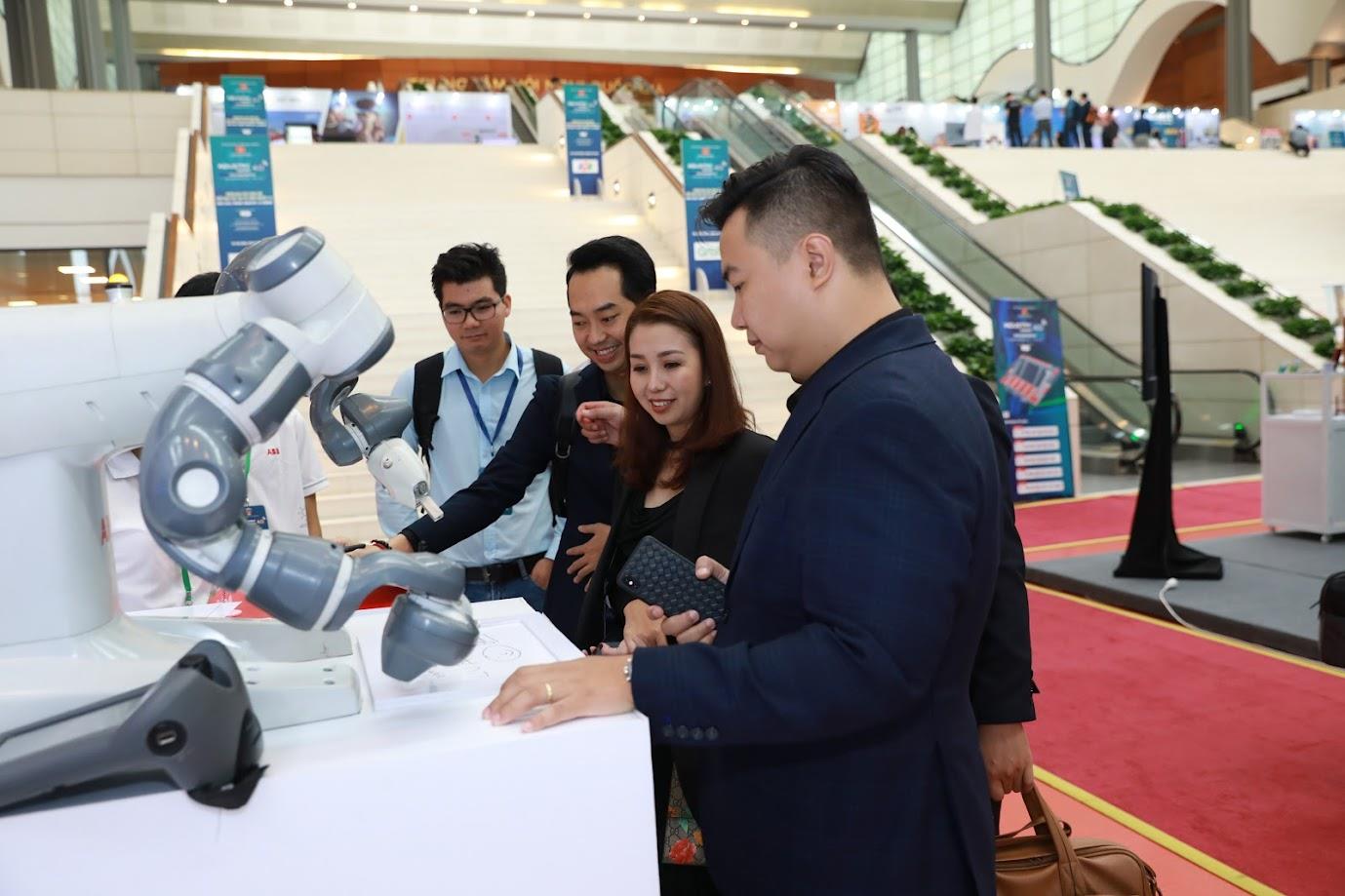 ベンチャーキャピタルファンドの設立は、ハイテク企業やスタートアップにとって大きな支援効果があります。写真: ハイ・グエン