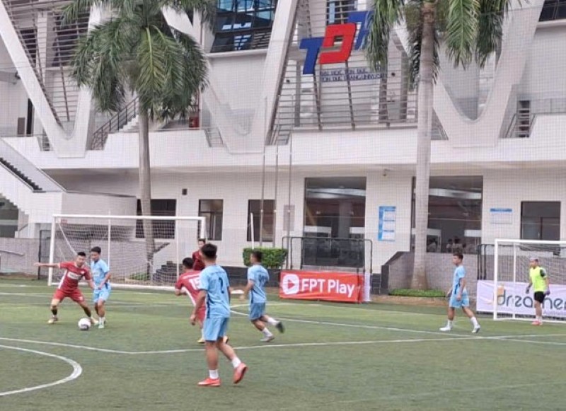 Hai doi bong da cua tinh Bac Ninh dang tap luyen, chuan bi tham du Vong chung ket Giai bong cong nhan, vien chuc 2025. Anh: Nam Duong