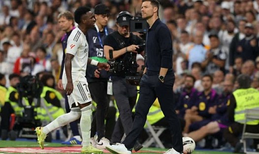 Xabi Alonso không ngại dằn mặt những công thần như Vinicius để thiết lập lại trật tự. Ảnh: AFP